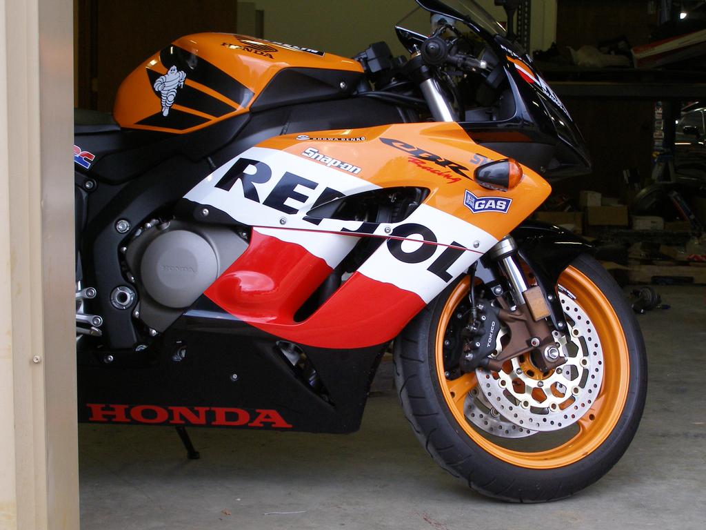 Cbr400rr черно оранжевый